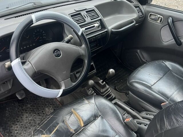 Синій Ніссан Террано, об'ємом двигуна 2.7 л та пробігом 299 тис. км за 2999 $, фото 6 на Automoto.ua