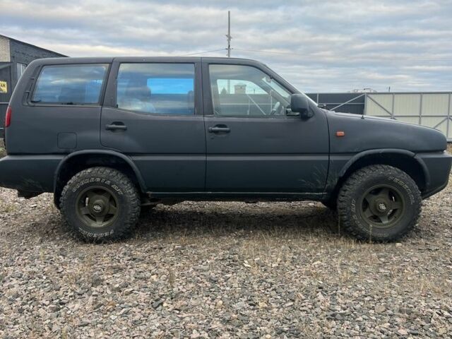 Синій Ніссан Террано, об'ємом двигуна 2.7 л та пробігом 299 тис. км за 2999 $, фото 3 на Automoto.ua