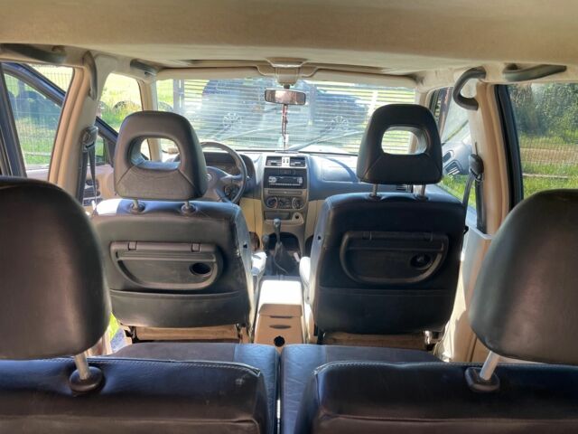 Синий Ниссан Террано, объемом двигателя 3 л и пробегом 276 тыс. км за 4500 $, фото 13 на Automoto.ua