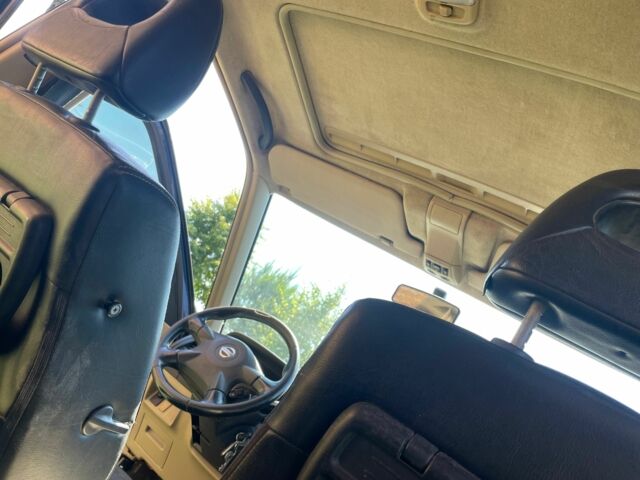 Синий Ниссан Террано, объемом двигателя 3 л и пробегом 276 тыс. км за 4500 $, фото 16 на Automoto.ua