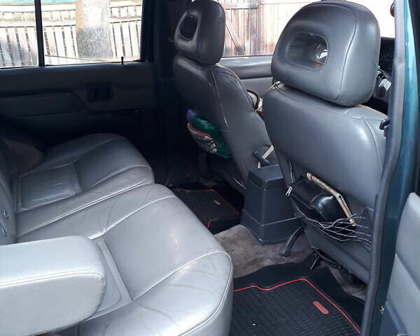 Зеленый Ниссан Террано, объемом двигателя 3 л и пробегом 260 тыс. км за 4600 $, фото 12 на Automoto.ua