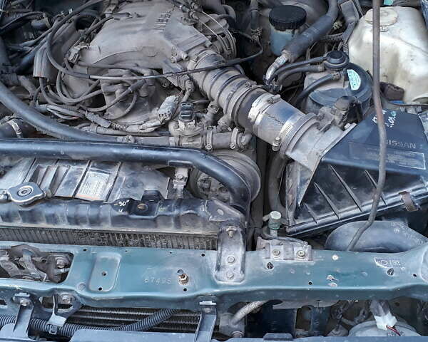 Зеленый Ниссан Террано, объемом двигателя 3 л и пробегом 260 тыс. км за 4600 $, фото 2 на Automoto.ua