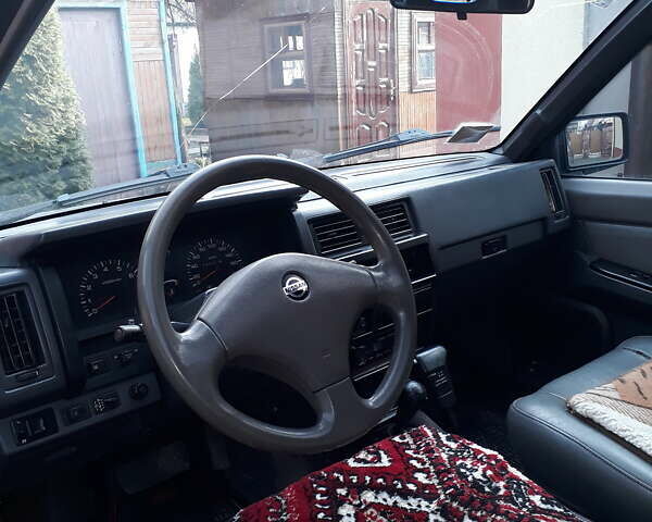 Зеленый Ниссан Террано, объемом двигателя 3 л и пробегом 260 тыс. км за 4600 $, фото 6 на Automoto.ua