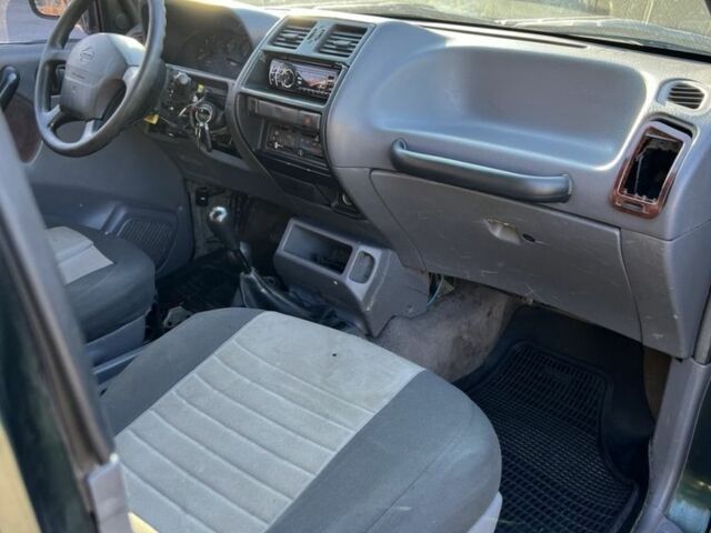 Зеленый Ниссан Террано, объемом двигателя 2.7 л и пробегом 300 тыс. км за 3100 $, фото 9 на Automoto.ua