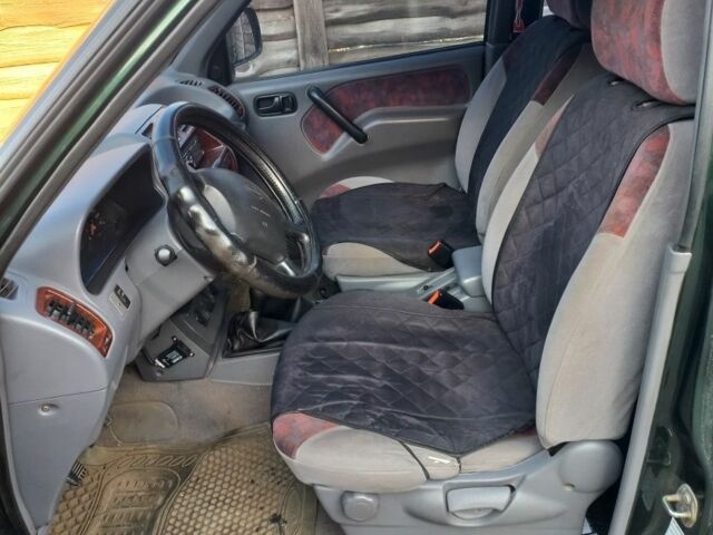 Зеленый Ниссан Террано, объемом двигателя 2.4 л и пробегом 283 тыс. км за 6000 $, фото 1 на Automoto.ua