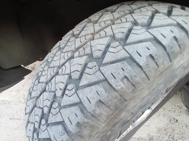 Зеленый Ниссан Террано, объемом двигателя 2.4 л и пробегом 283 тыс. км за 6000 $, фото 4 на Automoto.ua