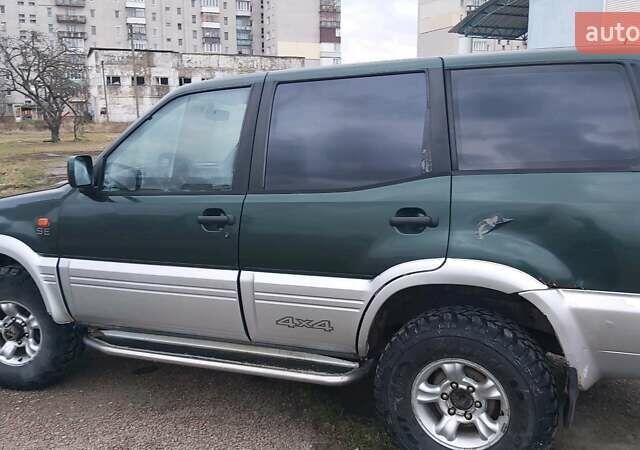 Зеленый Ниссан Террано, объемом двигателя 2.4 л и пробегом 323 тыс. км за 3200 $, фото 3 на Automoto.ua