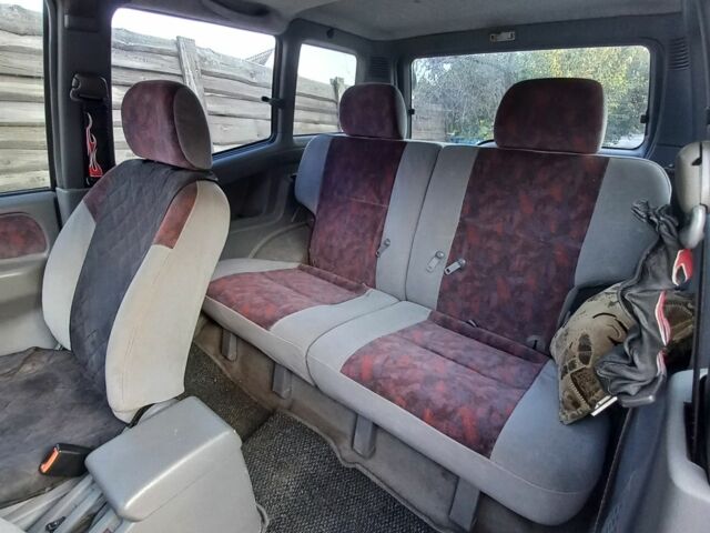 Зеленый Ниссан Террано, объемом двигателя 2.4 л и пробегом 283 тыс. км за 6000 $, фото 6 на Automoto.ua