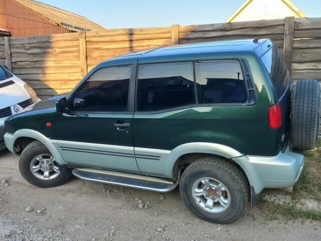 Зеленый Ниссан Террано, объемом двигателя 2.4 л и пробегом 283 тыс. км за 6000 $, фото 2 на Automoto.ua