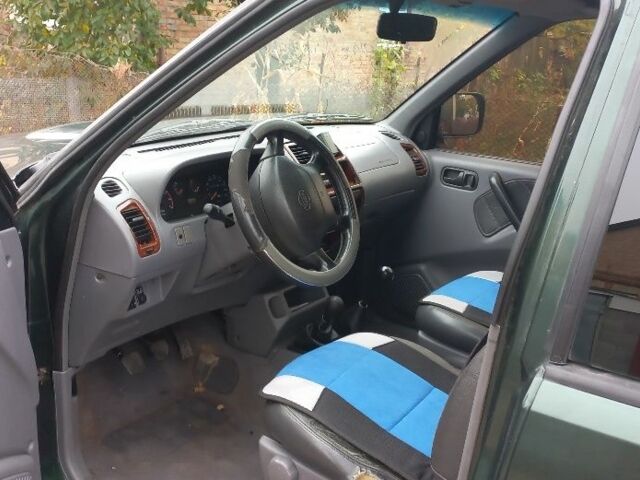 Зелений Ніссан Террано, об'ємом двигуна 0 л та пробігом 250 тис. км за 2700 $, фото 2 на Automoto.ua