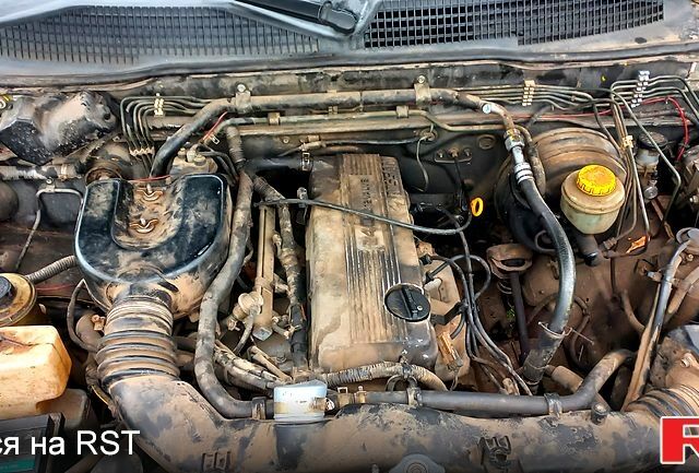 Зеленый Ниссан Террано, объемом двигателя 2.4 л и пробегом 0 тыс. км за 2700 $, фото 3 на Automoto.ua