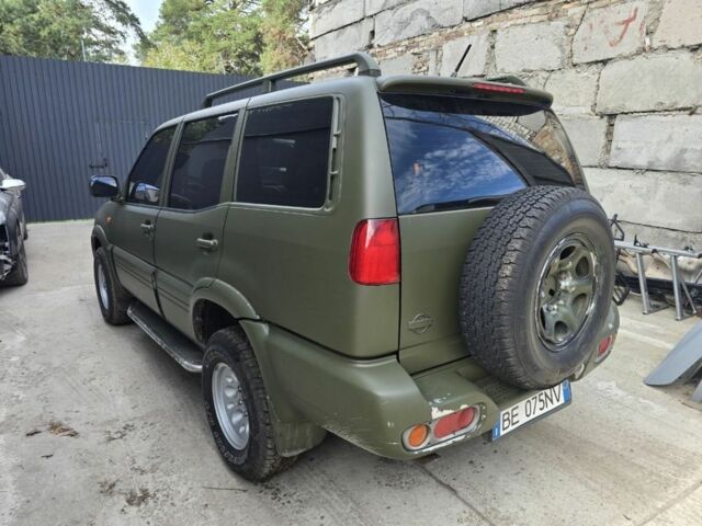 Зеленый Ниссан Террано, объемом двигателя 2.7 л и пробегом 248 тыс. км за 6600 $, фото 2 на Automoto.ua