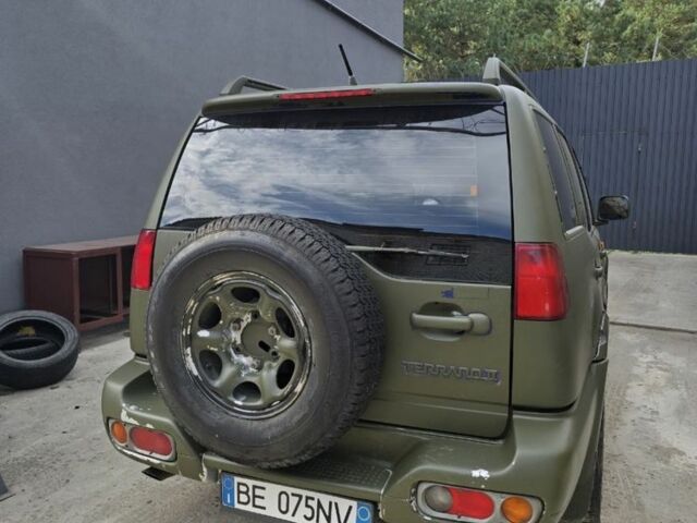 Зеленый Ниссан Террано, объемом двигателя 2.7 л и пробегом 248 тыс. км за 6600 $, фото 3 на Automoto.ua