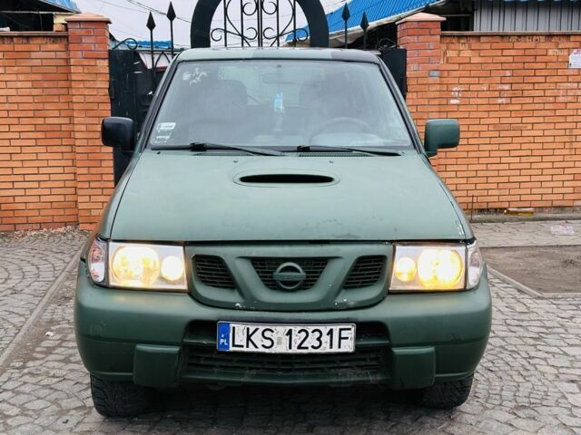 Зеленый Ниссан Террано, объемом двигателя 2.7 л и пробегом 270 тыс. км за 3100 $, фото 2 на Automoto.ua