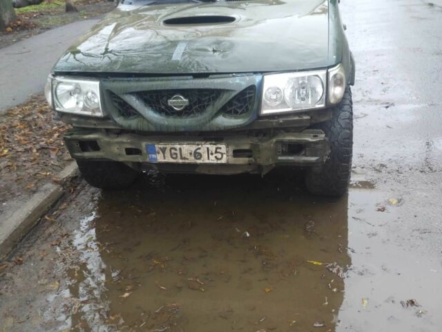 Зелений Ніссан Террано, об'ємом двигуна 2.7 л та пробігом 350 тис. км за 1488 $, фото 3 на Automoto.ua