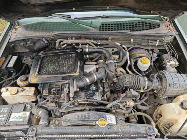 Зелений Ніссан Террано, об'ємом двигуна 3 л та пробігом 400 тис. км за 3117 $, фото 1 на Automoto.ua