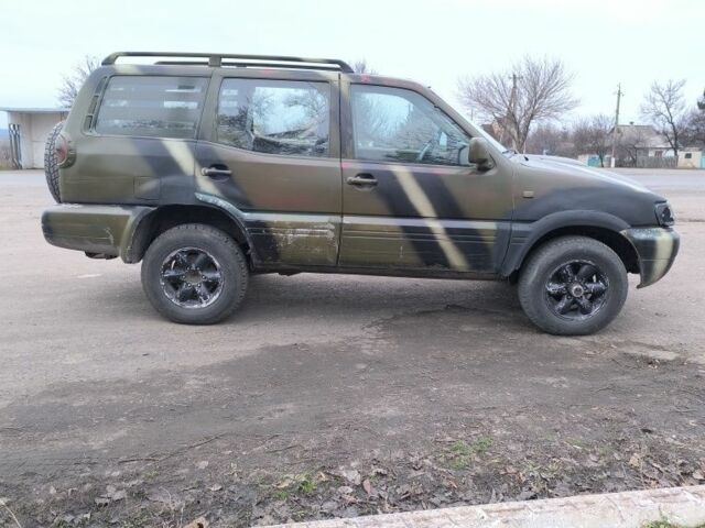 Зелений Ніссан Террано, об'ємом двигуна 2.7 л та пробігом 200 тис. км за 2850 $, фото 5 на Automoto.ua