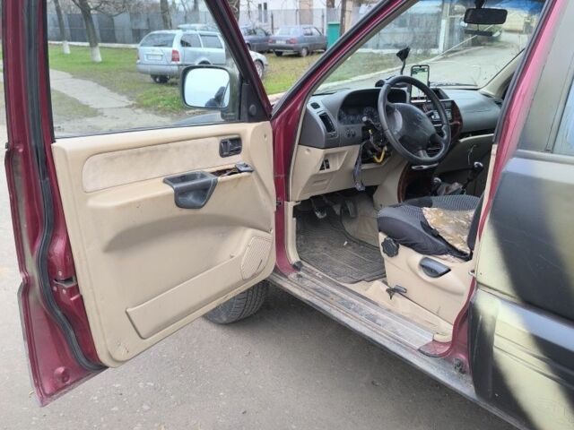 Зелений Ніссан Террано, об'ємом двигуна 2.7 л та пробігом 200 тис. км за 2850 $, фото 7 на Automoto.ua