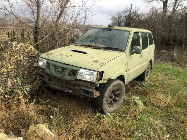 Зеленый Ниссан Террано, объемом двигателя 2.7 л и пробегом 220 тыс. км за 1427 $, фото 5 на Automoto.ua