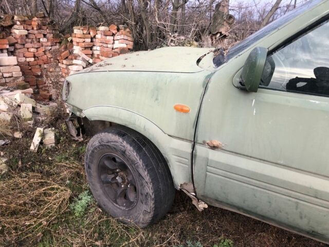 Зеленый Ниссан Террано, объемом двигателя 2.7 л и пробегом 220 тыс. км за 1427 $, фото 4 на Automoto.ua