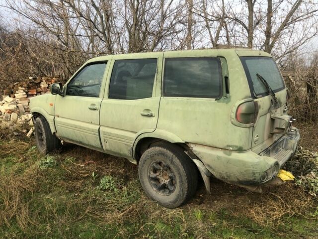 Зеленый Ниссан Террано, объемом двигателя 2.7 л и пробегом 220 тыс. км за 1427 $, фото 2 на Automoto.ua