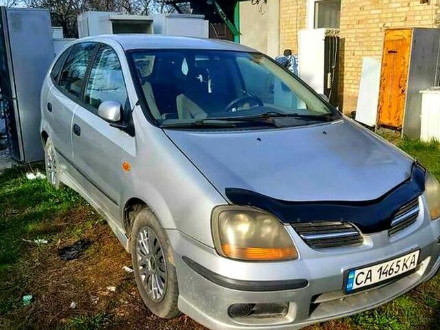 Ниссан Тино, объемом двигателя 2 л и пробегом 268 тыс. км за 2200 $, фото 3 на Automoto.ua