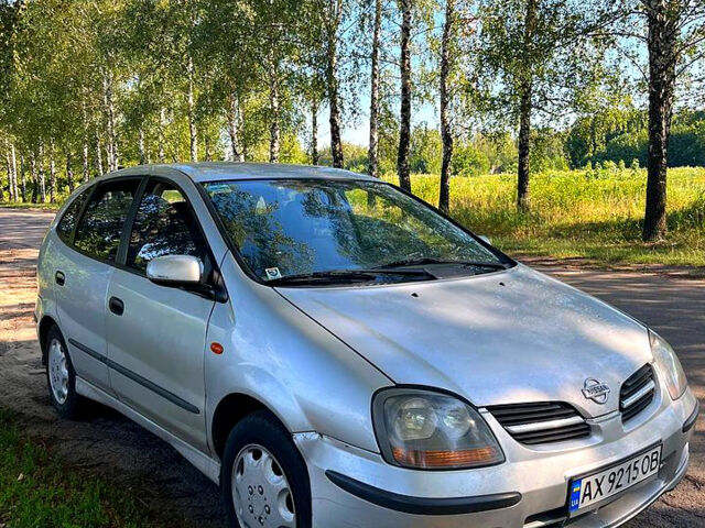 Серый Ниссан Тино, объемом двигателя 2 л и пробегом 205 тыс. км за 3800 $, фото 2 на Automoto.ua