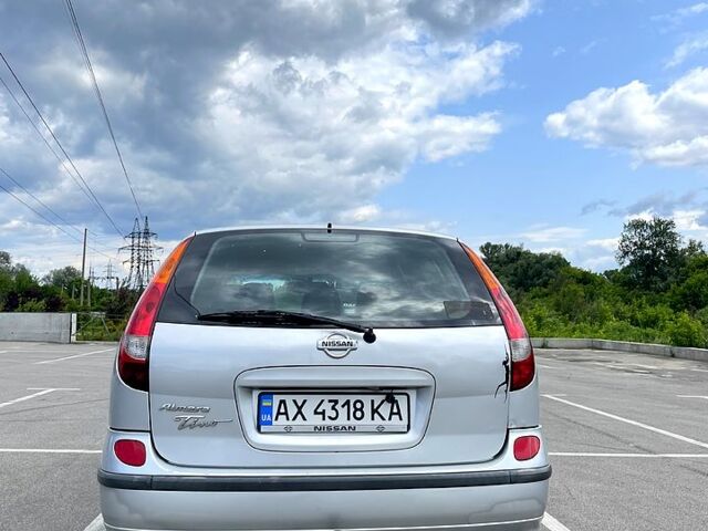 Серый Ниссан Тино, объемом двигателя 2 л и пробегом 225 тыс. км за 2500 $, фото 4 на Automoto.ua