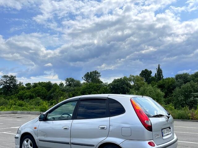 Серый Ниссан Тино, объемом двигателя 2 л и пробегом 225 тыс. км за 2500 $, фото 3 на Automoto.ua