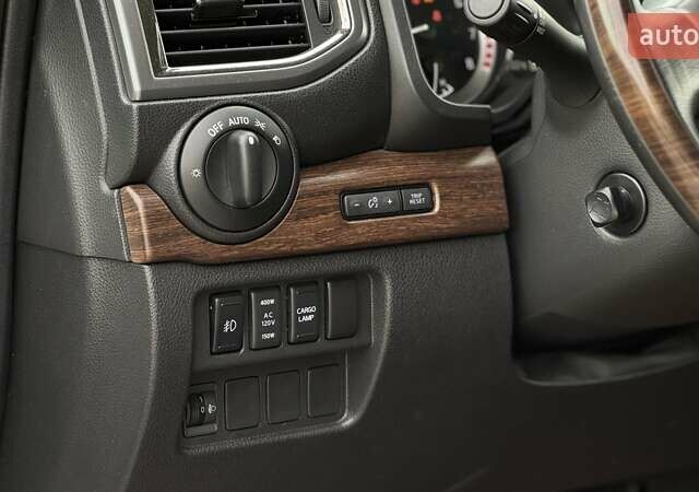 Белый Ниссан Титан, объемом двигателя 5.55 л и пробегом 28 тыс. км за 41000 $, фото 35 на Automoto.ua