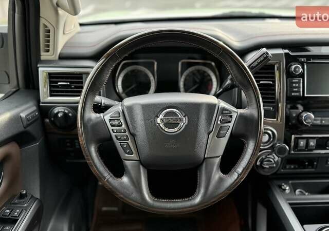 Белый Ниссан Титан, объемом двигателя 5.55 л и пробегом 28 тыс. км за 41000 $, фото 25 на Automoto.ua