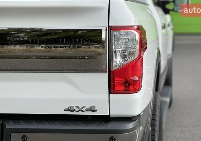 Белый Ниссан Титан, объемом двигателя 5.55 л и пробегом 28 тыс. км за 41000 $, фото 38 на Automoto.ua