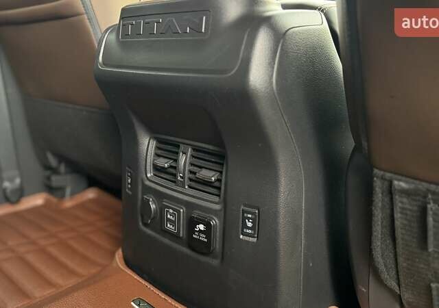 Белый Ниссан Титан, объемом двигателя 5.55 л и пробегом 28 тыс. км за 41000 $, фото 27 на Automoto.ua