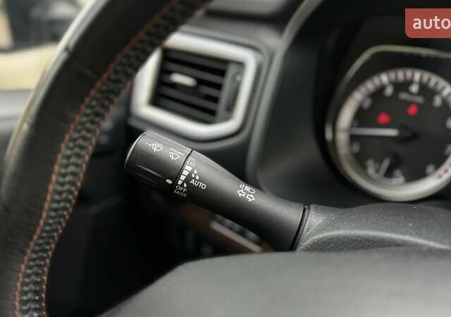 Білий Ніссан Титан, об'ємом двигуна 5.55 л та пробігом 28 тис. км за 41000 $, фото 33 на Automoto.ua