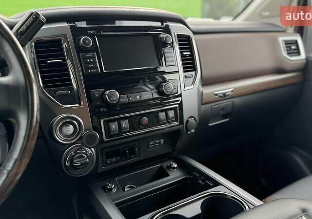 Білий Ніссан Титан, об'ємом двигуна 5.55 л та пробігом 28 тис. км за 41000 $, фото 26 на Automoto.ua
