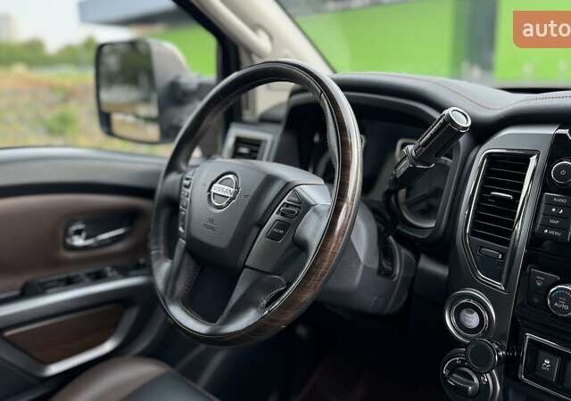Білий Ніссан Титан, об'ємом двигуна 5.55 л та пробігом 28 тис. км за 41000 $, фото 23 на Automoto.ua