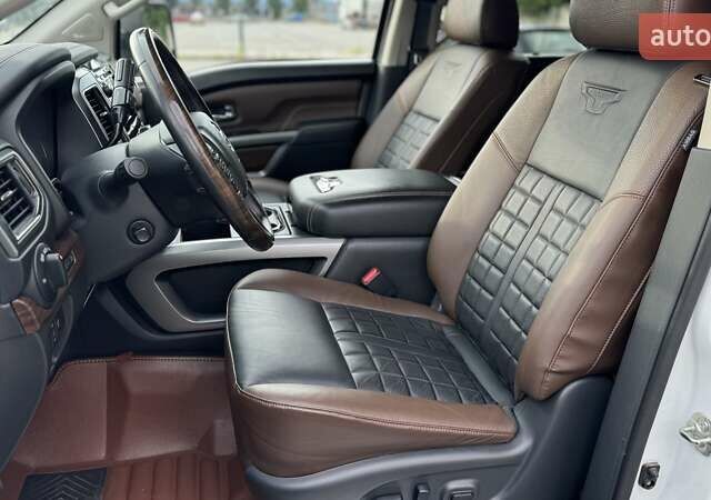 Білий Ніссан Титан, об'ємом двигуна 5.55 л та пробігом 28 тис. км за 41000 $, фото 17 на Automoto.ua