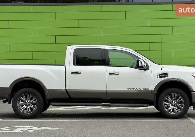 Білий Ніссан Титан, об'ємом двигуна 5.55 л та пробігом 28 тис. км за 41000 $, фото 8 на Automoto.ua