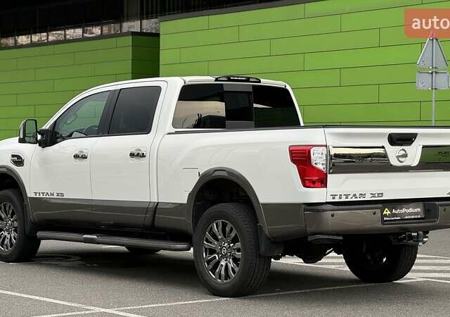 Білий Ніссан Титан, об'ємом двигуна 5.55 л та пробігом 28 тис. км за 41000 $, фото 5 на Automoto.ua