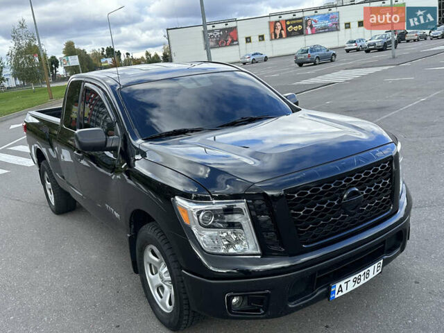 Черный Ниссан Титан, объемом двигателя 5.55 л и пробегом 47 тыс. км за 24900 $, фото 7 на Automoto.ua