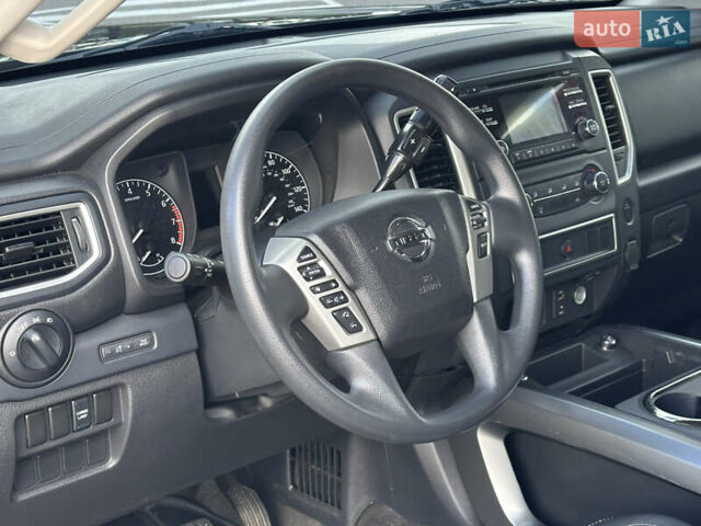 Черный Ниссан Титан, объемом двигателя 5.55 л и пробегом 47 тыс. км за 24900 $, фото 26 на Automoto.ua