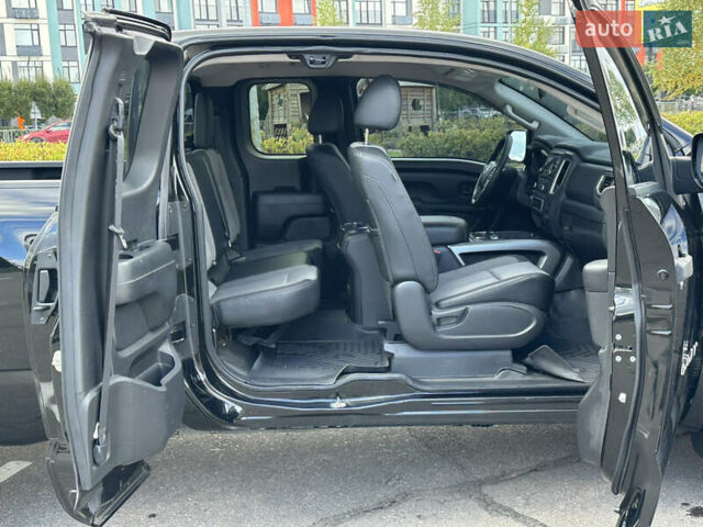 Черный Ниссан Титан, объемом двигателя 5.55 л и пробегом 47 тыс. км за 24900 $, фото 24 на Automoto.ua