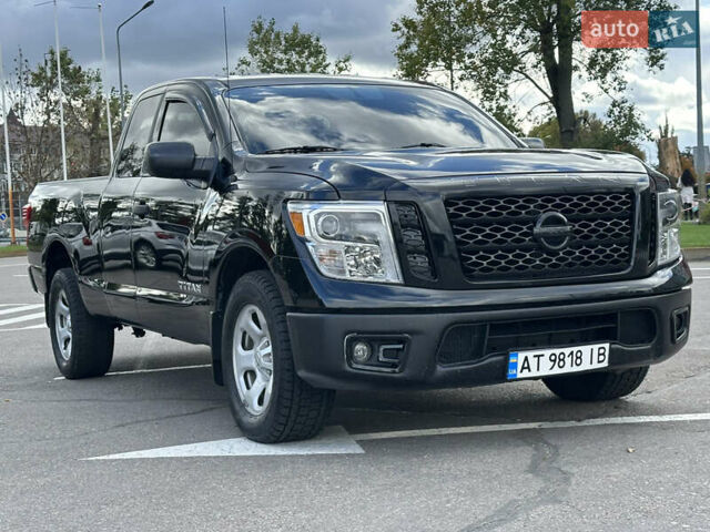 Черный Ниссан Титан, объемом двигателя 5.55 л и пробегом 47 тыс. км за 24900 $, фото 11 на Automoto.ua