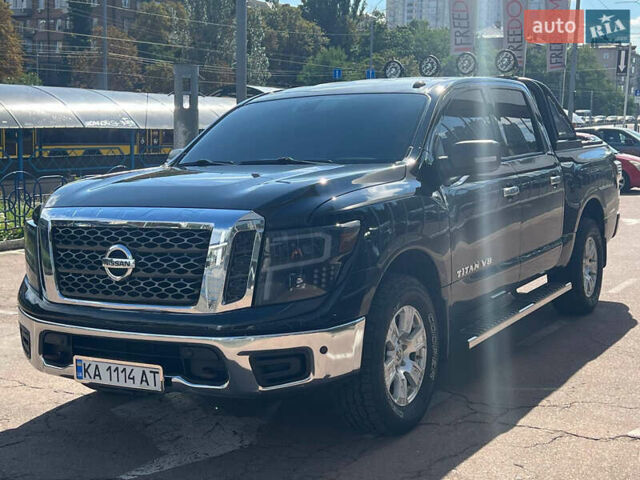 Чорний Ніссан Титан, об'ємом двигуна 5.6 л та пробігом 69 тис. км за 39999 $, фото 1 на Automoto.ua