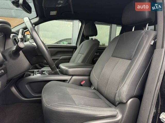 Черный Ниссан Титан, объемом двигателя 5.56 л и пробегом 160 тыс. км за 29999 $, фото 22 на Automoto.ua