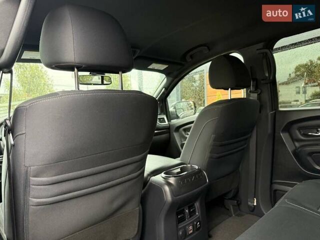 Черный Ниссан Титан, объемом двигателя 5.56 л и пробегом 160 тыс. км за 29999 $, фото 43 на Automoto.ua