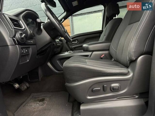 Черный Ниссан Титан, объемом двигателя 5.56 л и пробегом 160 тыс. км за 29999 $, фото 20 на Automoto.ua