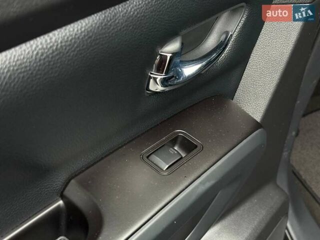 Черный Ниссан Титан, объемом двигателя 5.56 л и пробегом 160 тыс. км за 29999 $, фото 40 на Automoto.ua