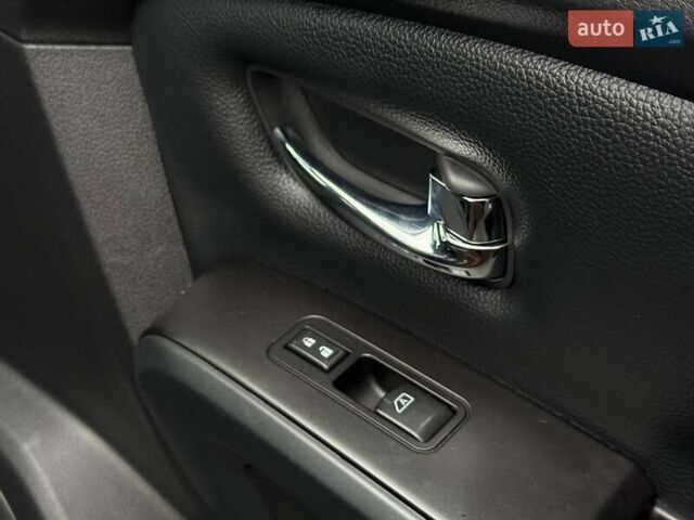 Черный Ниссан Титан, объемом двигателя 5.56 л и пробегом 160 тыс. км за 29999 $, фото 59 на Automoto.ua