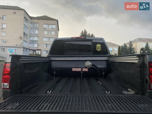 Серый Ниссан Титан, объемом двигателя 5.55 л и пробегом 143 тыс. км за 19500 $, фото 9 на Automoto.ua